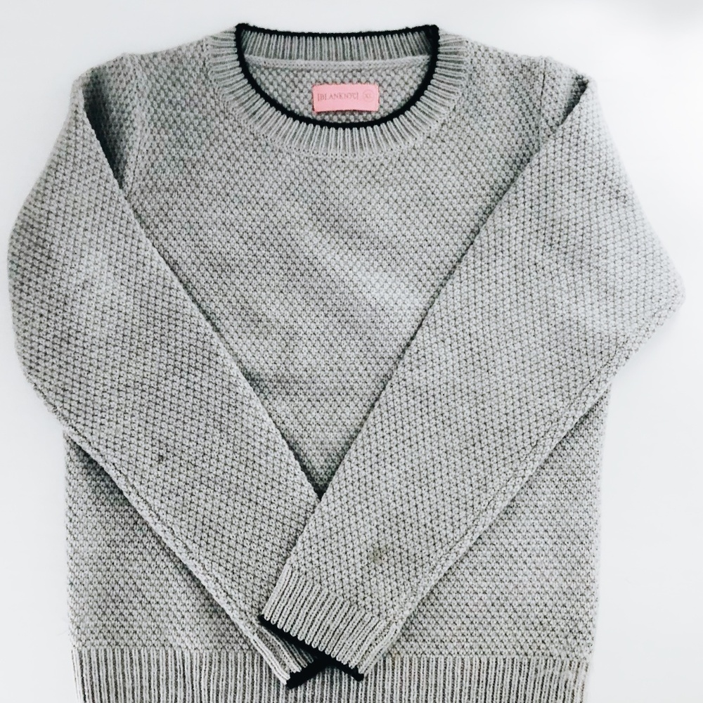 BLANK NYC GREY SWEATER WITH BLACK TRIM